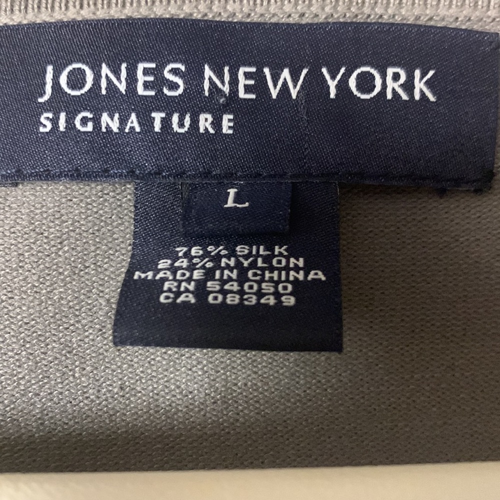 Jones NewYork gray/black paisley sweater - Picture 3 of 3